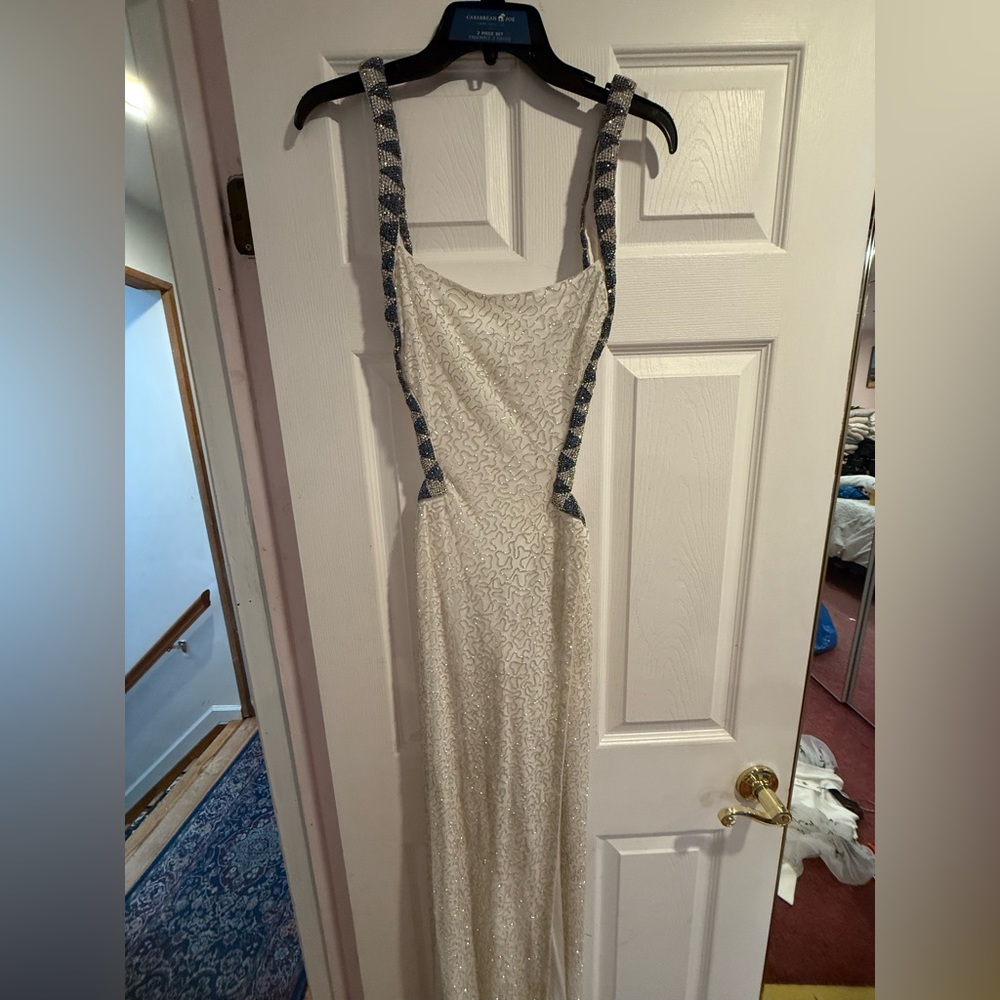 NWT Retrofete Thessa Dress US
Small - Picture 9 of 17